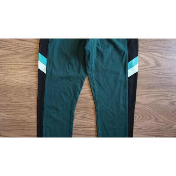 PINK Victoria's Secret Ultimate Legging Green / Black Ankle Length - Size M - Picture 5 of 16